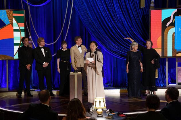 Peter Spears, Frances McDormand, ChloÃ Zhao, Mollye Asher, and Dan Janvey pose backstage with the OscarÂ® for Best Picture during the live ABC Telecast of The 93rd OscarsÂ® at Union Station in Los Angeles, CA on Sunday, April 25, 2021. Los Angeles CA USA  Copyright: xToddxWawrychukx 341351022THA