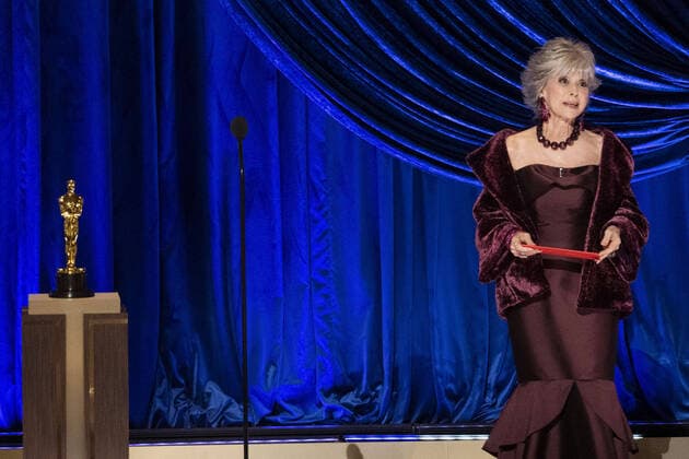 Rita Moreno presents the Oscars for Best Picture during the live ABC Telecast of The 93rd Oscars at Union Station in Los Angeles, CA on Sunday, April 25, 2021. Los Angeles CA USA  Copyright: xToddxWawrychukx 34135988THA