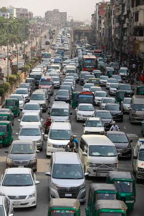 April 26, 2021, Dhaka, Bangladesh: The number of private vehicles, rickshaws and auto-rickshaws saw a significant rise on Dhaka roads as the government allowed to reopen shops and shopping malls on a limited scale during the nationwide lockdown to curb the spread of coronavirus (COVID-19) in Dhaka, Bangladesh, April 26, 2021. Dhaka Bangladesh - ZUMAd117 20210426_zap_d117_005 Copyright: xSuvraxKantixDasx