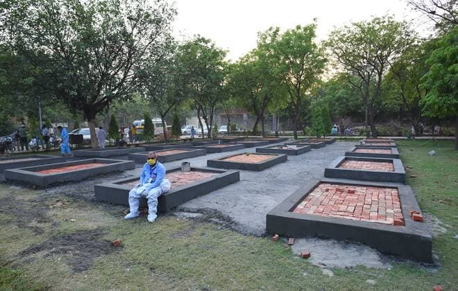 NEW DELHI, INDIA - APRIL 26: Cremation platforms being built outside Sarai Kale Khan crematorium to accommodate for the rising Covid-19 deaths, on April 26, 2021 in New Delhi, India. India has registered 2,762 new deaths and 319,315 new infections recording more than 300,000 daily Covid-19 cases for the fifth day in a row, reaching a new record peak. (Photo by Amal ks Hindustan Times) New Cremation Platforms Being Built To Accommodate For The Rising Covid-19 Deaths