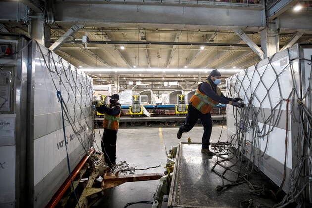 April 28, 2021, Toronto, on, Canada: Workers unload a shipment of Moderna COVID-19 vaccines at the FedEx hub in Toronto, Wednesday, April 28, 2021. Toronto Canada  - ZUMAc35_ 20210428_zaf_c35_007 Copyright: xColexBurstonx