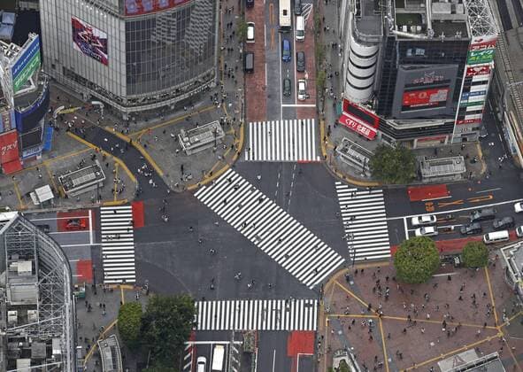 Golden Week holidays amid coronavirus pandemic Photo taken from a Kyodo News helicopter shows a scramble intersection in Tokyo s Shibuya area on April 29, 2021, the first day of Japan s Golden Week holiday period, as Tokyo as well as Osaka, Kyoto and Hyogo prefectures are under a coronavirus state of emergency due to a resurgence in infections. 
