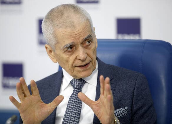 MOSCOW, RUSSIA - APRIL 30, 2021: Gennady Onishchenko, former chief sanitary physician of Russia, first deputy chairman of the Russian State Duma s Science and Education Committee, gives a press conference on the coronavirus situation in Russia. Mikhail Pochuyev TASS  TS0FE9F4
