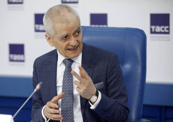 MOSCOW, RUSSIA - APRIL 30, 2021: Gennady Onishchenko, former chief sanitary physician of Russia, first deputy chairman of the Russian State Duma s Science and Education Committee, gives a press conference on the coronavirus situation in Russia. Mikhail Pochuyev TASS  TS0FE9F5