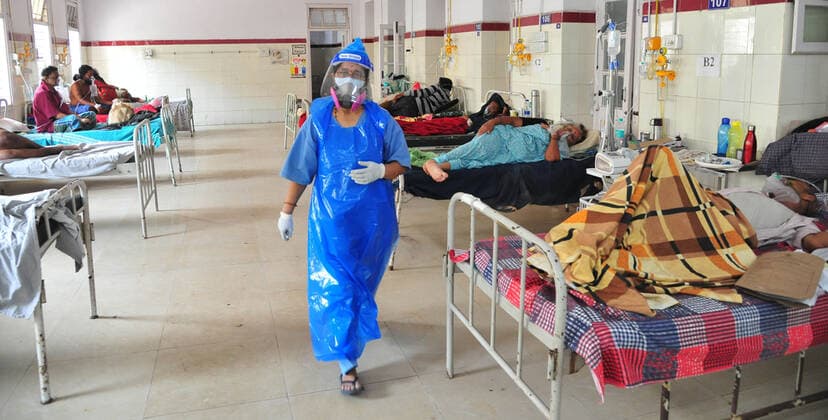 (210501) -- BANGALORE, May 1, 2021 () -- Patients receive treatment inside a COVID-19 ward in a hospital, in Bangalore, India, April 30, 2021. India s federal health ministry said on Friday morning that 386,452 new cases and 3,498 related deaths were registered in the past 24 hours across the country. (Str ) INDIA-BANGALORE-COVID-19 WARD Xinhua 