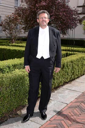 Mark Mast bei der Paukenschlag gegen die Einsamkeit Konzertveranstaltung der Josef-und-Luise-Kraft-Stiftung für Senioren im Mathildenstift. München, 01.05.2021