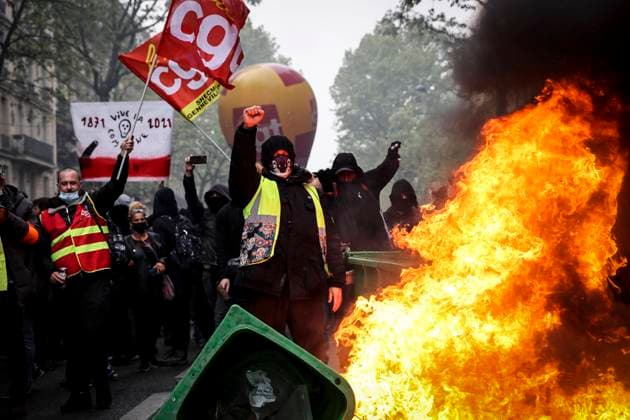 Frankreich, Demonstration zum Tag der Arbeit in Paris Manifestation pour la Fete du Travail. The annual May Day (Labour Day) rally in Paris on May 1 2021 NEWS : Manifestation pour la Fete du Travail - Paris - 01 05 2021 ElyxandroCegarra Panoramic 