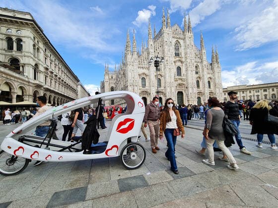 Milan, First Weekend in the Yellow Zone Shops, Bars, Restaurants open In the photo: People in the City Center  Copyright: xSimonaxChiocciax xIPAx xFotosickix
