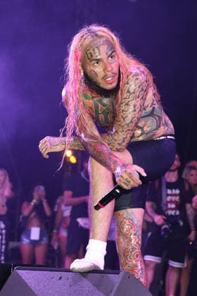 MIAMI, FL -MAY 1: 6ix9ine at Trillerfest Miami at Miami Marine Stadium on May 1, 2021. Copyright: xWalikxGoshorn MediaPunchx