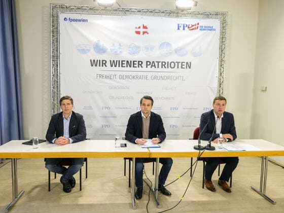 20210503 Press conference of the FPOe Corona politics in Linz and Vienna - the comparison makes safe VIENNA, AUSTRIA - MAY 3: Press spokesperson, Viennese chairman Dominik Nepp (FPOE) and Linz City Councillor for Health Michael Raml (FPOe Upper Austria) at Press conference - of the FPOe Corona politics in Linz and Vienna - the comparison makes safe at FPOe-Media Center on May 3, 2021 in Vienna, Austria. 210503_SEPA_10_022 Copyright: xMichaelxIndrax SEPAxMedia