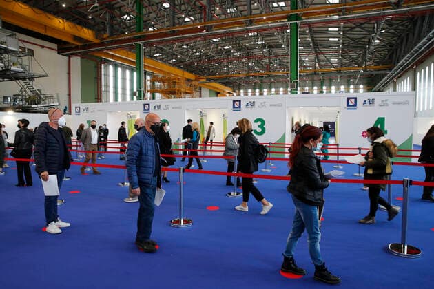 The Covid-19 Vaccine Center at the Atitech hangar of Naples Capodichino International Airport. The Capodichino Covid-19 Vaccine Center was built on an area of 10,000 square meters made available free of charge by Atitech at the Naples Capodichino International Airport. The center will guarantee over 6,000 vaccinations per day to users of the Napoli 1 Centro, Napoli 2 Nord and Napoli 3 Sud ASLs.  Copyright: xSalvatorexLaportax xIPAx xKontrolabx