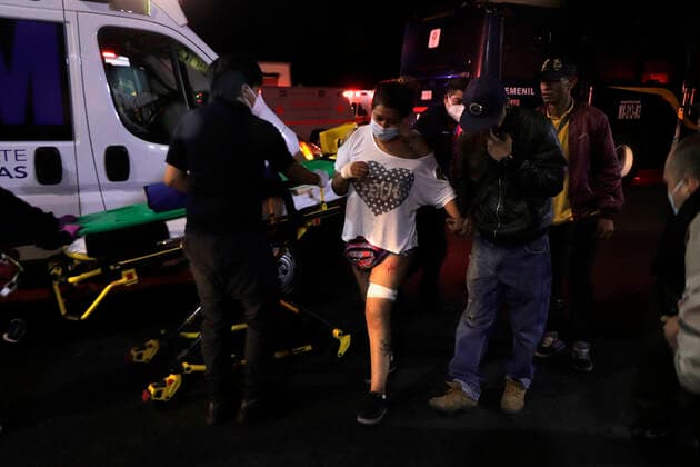 Collapse Of Line 12 Subway Structure In Mexico City, 20 People Dead And More Than 70 Injured An injured woman is assisted after a structure of the Metro Line 12 in Mexico City between Tezonco and Olivos stations collapsed and fell with passengers on board, died 20 people and injuring more than 70 others. The causes of the accident are still unknown. Mexico City Mexico vieyra-notitle210504_npZGd  Copyright: xGerardoxVieyrax