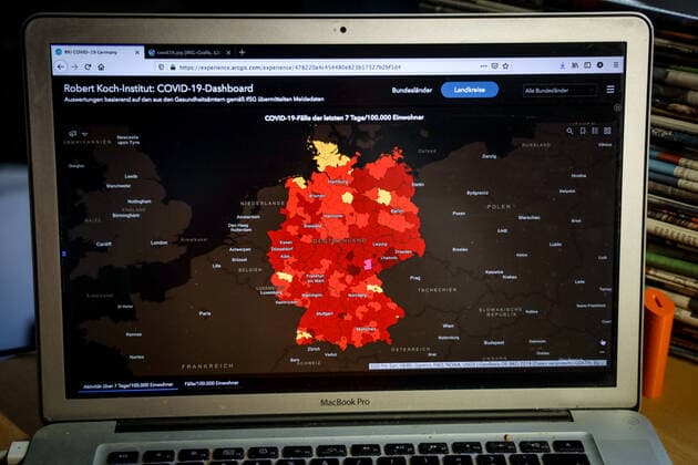 Coronavirus in Deutschland - Covid-19-Dashboard des Robert Koch-Institut 06.05.2021: Robert Koch-Institut: 7-Tage-Inzidenz 129,1. 7-Tage-Fallzahl 107.400. COVID-19-Fälle 3.473.503. Zugang um 21.953 gegenüber dem Vortag. COVID-19-Todesfälle 84.126. Zugang um 250 gegenüber dem Vortag.
