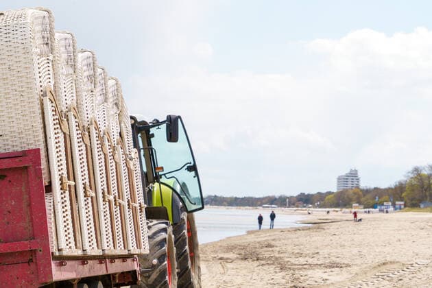 Vorbereitung auf Wiedereröffnung ab 08. Mai 2021 - Tourismus in der Modellregion Lübecker Bucht, die sich aus der Stadt Neustadt in Holstein mit Pelzerhaken und Rettin, der Gemeinde Sierksdorf, der Gemeinde Scharbeutz mit Haffkrug sowie der Gemeinde Timmendorfer Strand mit Niendorf zusammensetzt;Vorbereitung auf Wiedereröffnung ab 08. Mai 2021 - Tourismus in der Modellregion Lübecker Bucht, die sich aus der Stadt Neustadt in Holstein mit Pelzerhaken und Rettin, der Gemeinde Sierksdorf, der Gemeinde Scharbeutz mit Haffkrug sowie der Gemeinde Tim, Scharbeutz Schleswig-Holstein Deutschland Strand