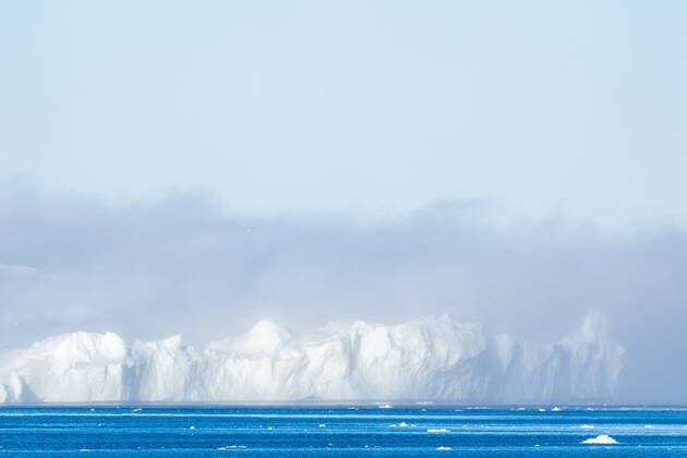 Icerbergs 1 Icebergs near Ilulissat, Greenland. Climate change is having a profound effect in Greenland with glaciers and the Greenland ice cap retreating. Ilulissiat Greenland pedersen-icebergs210505_npBiL  Copyright: xUlrikxPedersenx