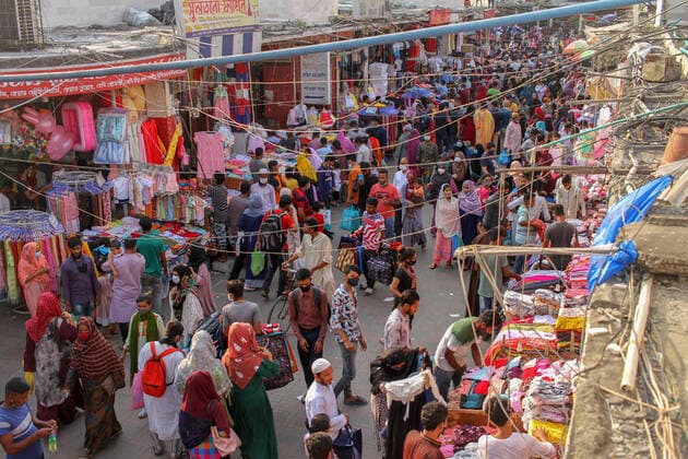 May 6, 2021, Dhaka, Dhaka, Bangladesh: In the time of Covid-19 People gather at Dhaka New market for Eid shopping as they not maintaining any kind of social distance in Dhaka, Bangladesh on May 06, 2021. Dhaka Bangladesh - ZUMAj163 20210506_zip_j163_001 Copyright: xAbuxSufianxJewelx
