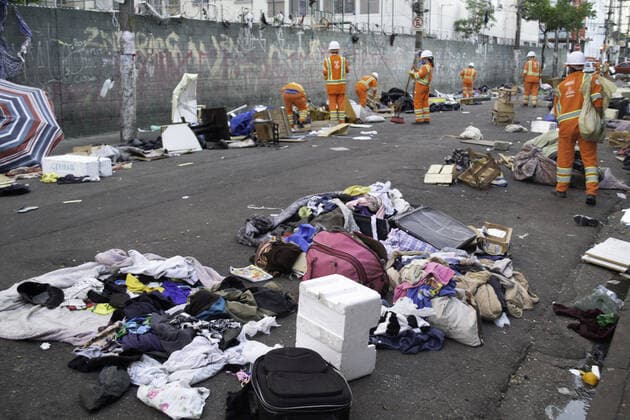 May 6, 2021, Sao Paulo, Brazil. Police operation to repress drug users so that Sao Paulo City Hall employees clean public places in the Cracolandia region, in the center of Sao Paulo, this Thursday afternoon (6)  Copyright: xLecoxVianax