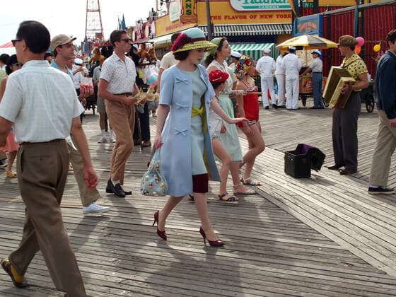 Bilder des Jahres 2021, Entertainment 05 Mai Entertainment Themen der Woche KW18 Entertainment Bilder des Tages May 6, 2021, New York, New York, USA: NEW YORK The Cast of The Marvelous Mrs. Maisel films season 4 in Coney Island Amusement park. The show in set in the late 1950 s to the early 1960 s.Rachel Brosnahan New York USA - ZUMAct2_ 20210506_zaf_ct2_066 Copyright: xBrucexCotlerx