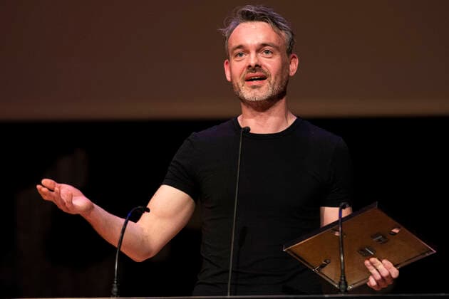 Rasmus Flindt vinder AArets Portraet, Enkeltbillede. Vinderne af AArets Pressefoto offentliggoeres Prisoverraekkelsen finder sted i Den Sorte Diamant i Koebenhavn fredag den 7. maj 2021. , Denmark Copyright: MartinxSylvestx cop102 spdk20210507-210616-L