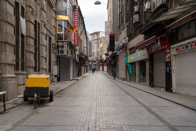 Virus Outbreak Turkey The empty streets in the Eminonu district of Istanbul, Turkey seen on May 7, 2021. The government imposed a 19-day curfew which started on April 29 and will end on May 17, at the end of the holy holiday Ramadan. Tourists are excluded from the restrictions and are allowed to travel around the city. Restaurants and cafes only provide takeaway and delivery services throughout the lockdown. Istanbul Turkey demirtas-notitle210507_npUG1  Copyright: xErhanxDemirtasx