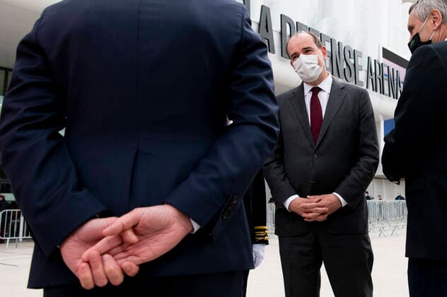 Visite de Jean Castex - Premier Ministre dans le nouveau centre de Vaccination a la Paris Defense Arena NEWS : Castex au centre de Vaccination Paris Defense Arena - 08 05 2021 JBAutissier Panoramic 
