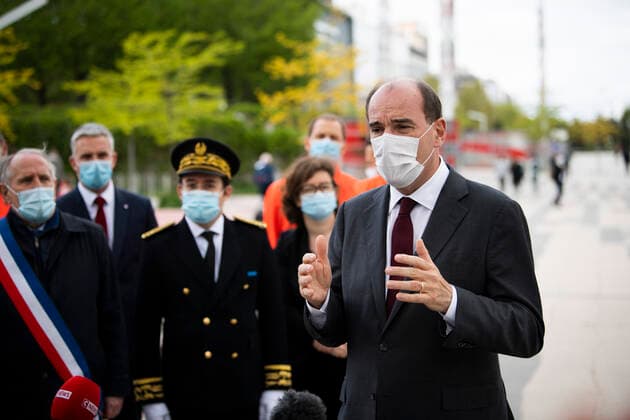 Visite de Jean Castex - Premier Ministre dans le nouveau centre de Vaccination a la Paris Defense Arena NEWS : Castex au centre de Vaccination Paris Defense Arena - 08 05 2021 JBAutissier Panoramic 