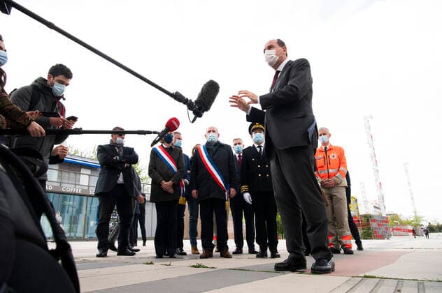 Visite de Jean Castex - Premier Ministre dans le nouveau centre de Vaccination a la Paris Defense Arena NEWS : Castex au centre de Vaccination Paris Defense Arena - 08 05 2021 JBAutissier Panoramic 