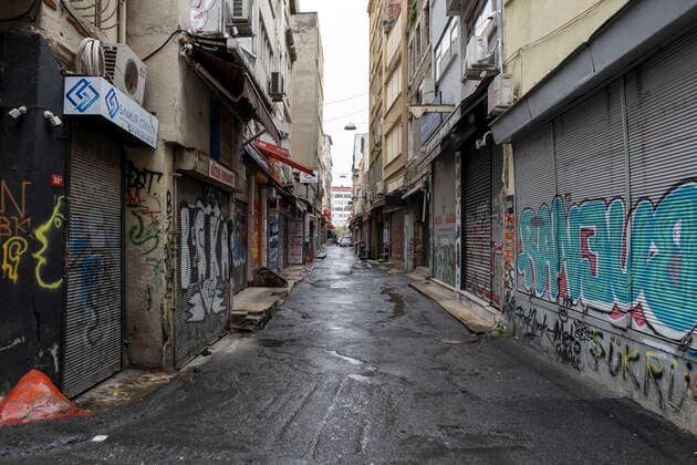 Lockdown In Istanbul The empty streets in Istanbul, Turkey seen on May 8, 2021. amid the coronavirus lockdown. Turkey imposed a curfew which started on April 29 and will end on May 17. Istanbul Turkey kaboglu-notitle210508_npDUu  Copyright: xResulxKaboglux