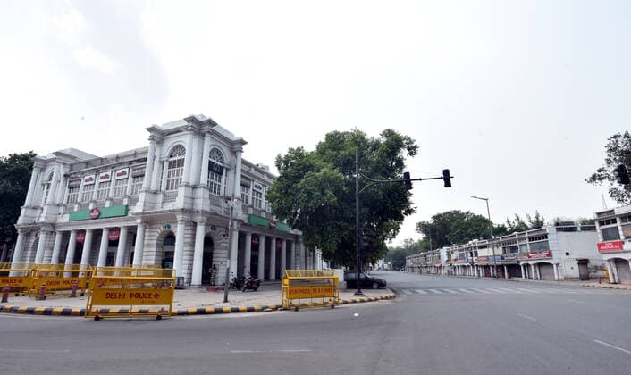 NEW DELHI, INDIA - MAY 9: A deserted view of Connaught Place during the lockdown in the capital due to Covid 19 pandemic, on May 9, 2021 in New Delhi, India. (Photo by Sonu Mehta Hindustan Times ) Daily Life Amid Coronavirus Pandemic In India