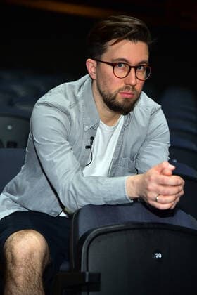 SpendenAktion, hierspielt die musik Prinz Pi, Rapper PK in der VerdiMusicHall ++++hierspieltdiemusik mehr als 400.000 Euro für Berliner Musikschaffende , VBKI, GESOBAU und Engel & Völkers initiieren Nothilfe-Projekt zur Unterstützung der Berliner Musikszenein Berlin, am 010.05.2021