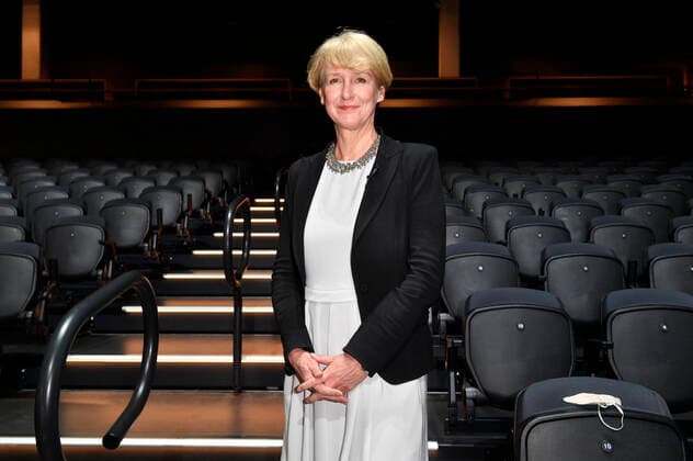 Claudia Grosse-Leege beim Fototermin bei der Pressekonferenz für das Nothilfe-Projekt hierspieltdiemusik zur Unterstützung der Berliner Musikszene in der Verti Music Hall. Berlin, 10.05.2021