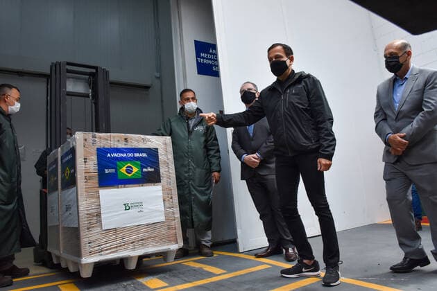 SÃO PAULO, SP - 10.05.2021: SAÍDA DE VACINAS DO INSTITUTO BUTANTAN - João Doria, (PSDB) Governor of São Paulo monitors the release of doses of the Coronavac vaccine, from the Butantan Institute, against Covid-19 (Coronavirus) to the PNI (National Immunization Program) of the Ministry of Health. ) at the Butantan Institute. x2062954x  RobertoxCasimiro
