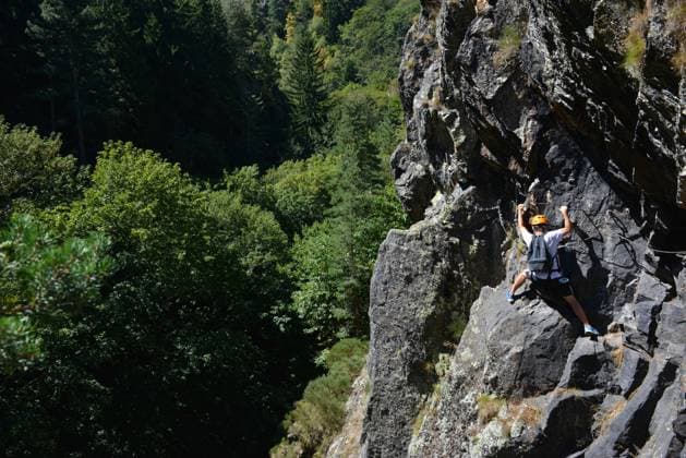 Planfoy (south-eastern France): via Ferrata above the Gouffre d Enfer abyss Planfoy (south-eastern France). 2016 08 24. via Ferrata above the Gouffre d Enfer abyss, in the Pilat Regional Nature Park. Loire 42; Planfoy; Rhone Alpes Europe; Western Europe; France  Copyright: xSoudanxE. Alpaca Andia.frx 301070