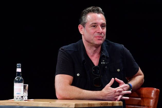 SpendenAktion, hierspielt die musik Sascha Vollmer von The BossHoss Hajo Schumacher PK in der VerdiMusicHall ++++hierspieltdiemusik Ð mehr als 400.000 Euro für Berliner Musikschaffende , VBKI, GESOBAU und Engel & Völkers initiieren Nothilfe-Projekt zur Unterstützung der Berliner Musikszenein Berlin, am 10.05.2021