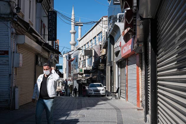 Istanbul Under Covid-19 Lockdown On 10 May 2021, streets in the historic old city of Istanbul, Turkey, remained largely empty and lined with closed stores as a strict Covid-19 curfew kept most nonessential workers at home, leaving many areas frequented only by foreign tourists. Istanbul Turkey cupolo-notitle210511_npZmi  Copyright: xDiegoxCupolox