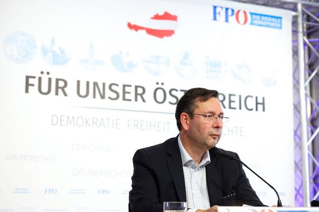 20210511 Press conference with FPOe club chairman and education spokesman VIENNA, AUSTRIA - MAY 11: Member of the National Council and Education spokesperson Hermann Brueckl (FPOe) at Press conference - with FPOe club chairman and education spokesman at FPOe-Media Center on May 11, 2021 in Vienna, Austria. 210511_SEPA_10_022 Copyright: xMichaelxIndrax SEPAxMedia