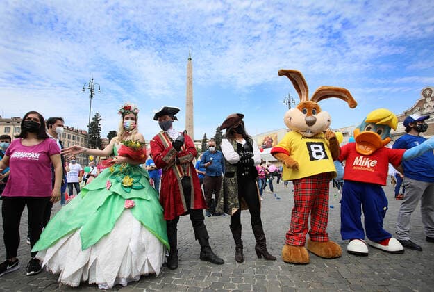News Bilder des Tages Rome, Demonstration of the workers of the theme and water parks to ask the government that the amusement parks reopen before 1 July 2021. Pictured:  Copyright: xPieroxTenaglix xIPAx xPieroxTenaglix