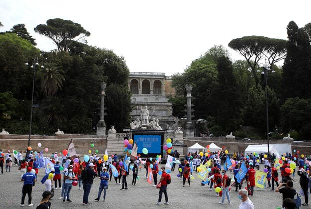 Rome, Demonstration of the workers of the theme and water parks to ask the government that the amusement parks reopen before 1 July 2021. Pictured:  Copyright: xPieroxTenaglix xIPAx xPieroxTenaglix