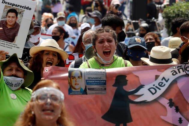Mothers Of Missing Persons Protest To Demand Solutions In Mexico MEXICO CITY, MEXICO - MAY 10: Mothers of disappeared persons, take part during a march to demand justice and the return of their relatives alive, demand urgent solutions to the alarming figures as part of Mother s Day at Reforma Avenue on May 10, 2021 in Mexico City, Mexico. More that 87,700,000 persons registered as missing due to various causes such as forced disappearance, kidnappings or organized crime in Mexico. Copyright: xLuisxBarronx EYEPIXGROUP_LB_10052021_6734