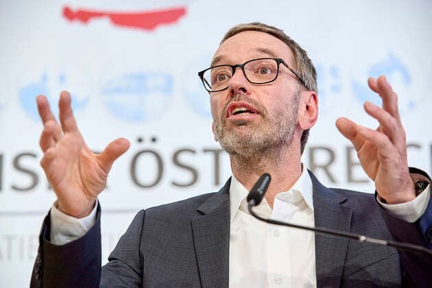 - Wien 11.05.2021 - Coronavirus-Krise - Heute am Vormittag gab es im FPÖ-Medienzentrum eine Pressekonferenz der FPÖ zur aktuellen Lage in Österreich. PHOTO: Der FPÖ-Klubobmann Herbert Kickl während der PK Coronavirus crisis - Vienna (AUSTRIA) This morning there was a press conference of the FPÖ on the current situation in Austria in the FPÖ media center. FPÖ PK Kickl Brückl