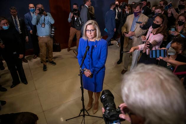 Bilder des Jahres 2021, News 05 Mai News Themen der Woche KW19 News Bilder des Tages May 12, 2021, District of Columbia, USA: United States Representative LIZ CHENEY (Republican of Wyoming) offers brief remarks and fields questions from reporters following the House GOP Conference vote to decide her fate with her role in the House GOP leadership, at the US Capitol in Washington, DC, Wednesday. Washington USA - ZUMAs152 20210512_zaa_s152_007 Copyright: xRodxLamkeyx-xCnpx