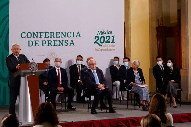 Mexican President Lopez Obrador Daily Morning Press Conference Mexico s President Andres Manuel Lopez Obrador speaks during a press conference accompanied by Mexican deputy health minister, Hugo Lopez-Gatell, Health Minister Jorge Alcocer Varela, Mexico s Interior Minister Olga Sanchez Cordero, Mexico s Minister of Labor and Social Welfare, Luisa Maria Alcalde Lujan as part to celebrate National Nursing Day at National Palace on May 12, 2021 in Mexico City, Mexico. Mexico City Mexico group-mexicanp210512_npqEn  Copyright: xEyepixx