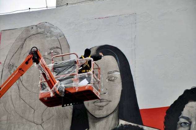 SÃO PAULO, SP - 13.05.2021: CRUZ VERMELHA GANHA GRAFITE - Red Cross Hospital gets graffiti to honor health professionals. The mural is by the artist Tito Ferrara. The work is part of the celebration of 158 years of the international entity. x2064559x  ArmandoxFerraz