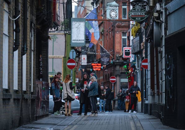 Daily Life In Dublin A general view of a busy Dame Line in Dublin city center. On Thursday, 13 May 2021, in Dublin, Ireland. Dublin Ireland widak-dailydub210513_npjeS  Copyright: xArturxWidakx