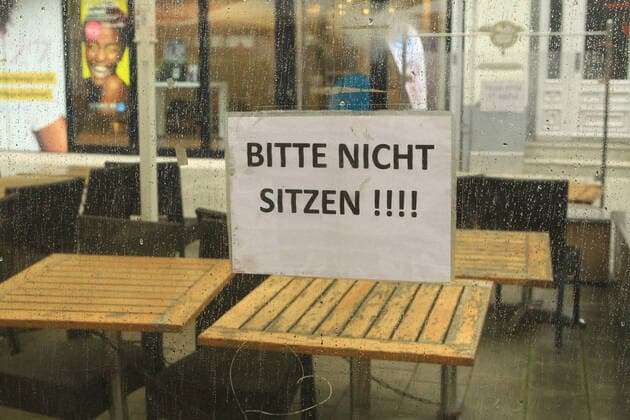 Wegen des Lockdowns geschlossene Außengastronomie in der Hamburger Innenstadt. Altstadt Hamburg
