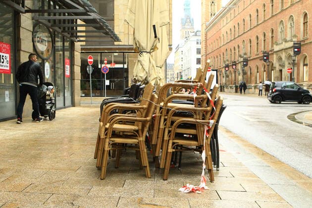 Wegen des Lockdowns geschlossene Außengastronomie in der Hamburger Innenstadt. Altstadt Hamburg