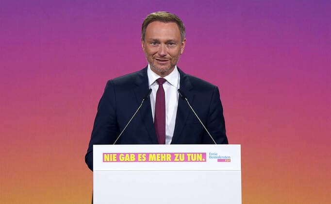 Deutschland, Berlin , 14.05.2021 FDP-Bundesparteitag Foto: Christian Lindner, nach seiner Wahl zum FDP-Vorsitzenden (digitale Fotos der Uebertragung) FDP-Bundesparteitag