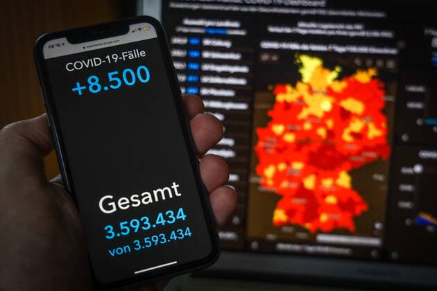 Coronavirus in Deutschland - Covid-19-Dashboard des Robert Koch-Institut 16.05.2021: Robert Koch-Institut: 7-Tage-Inzidenz 83,1. 7-Tage-Fallzahl 69.072. COVID-19-Fälle 3.593.434. Zugang um 8.500 gegenüber dem Vortag. COVID-19-Todesfälle 86.096. Zugang um 71 gegenüber dem Vortag.