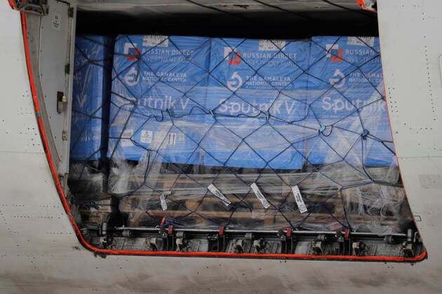 Virus Outbreak Mexico An Air France airline plane that landed at Mexico City s International Airport from Moscow, Russia, unloaded 500,000 doses of Sputnik V biological vaccine as part of the strategy to vaccinate adults and teachers against COVID-19 in Mexico. On May 17, 2021 in Mexico City, Mexico. Mexico City Mexico vieyra-notitle210517_npWxf  Copyright: xGerardoxVieyrax