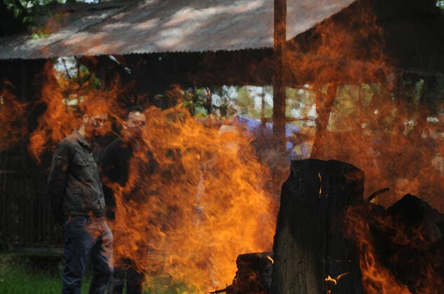 SRINAGAR, INDIA - MAY 17: A Covid-19 victim being cremated, at a cremation ground, on May 17 2021 in Srinagar, India. (Photo by Waseem Andrabi Hindustan Times) Daily Life Amid Second Wave Of COVID-19 Pandemic In India